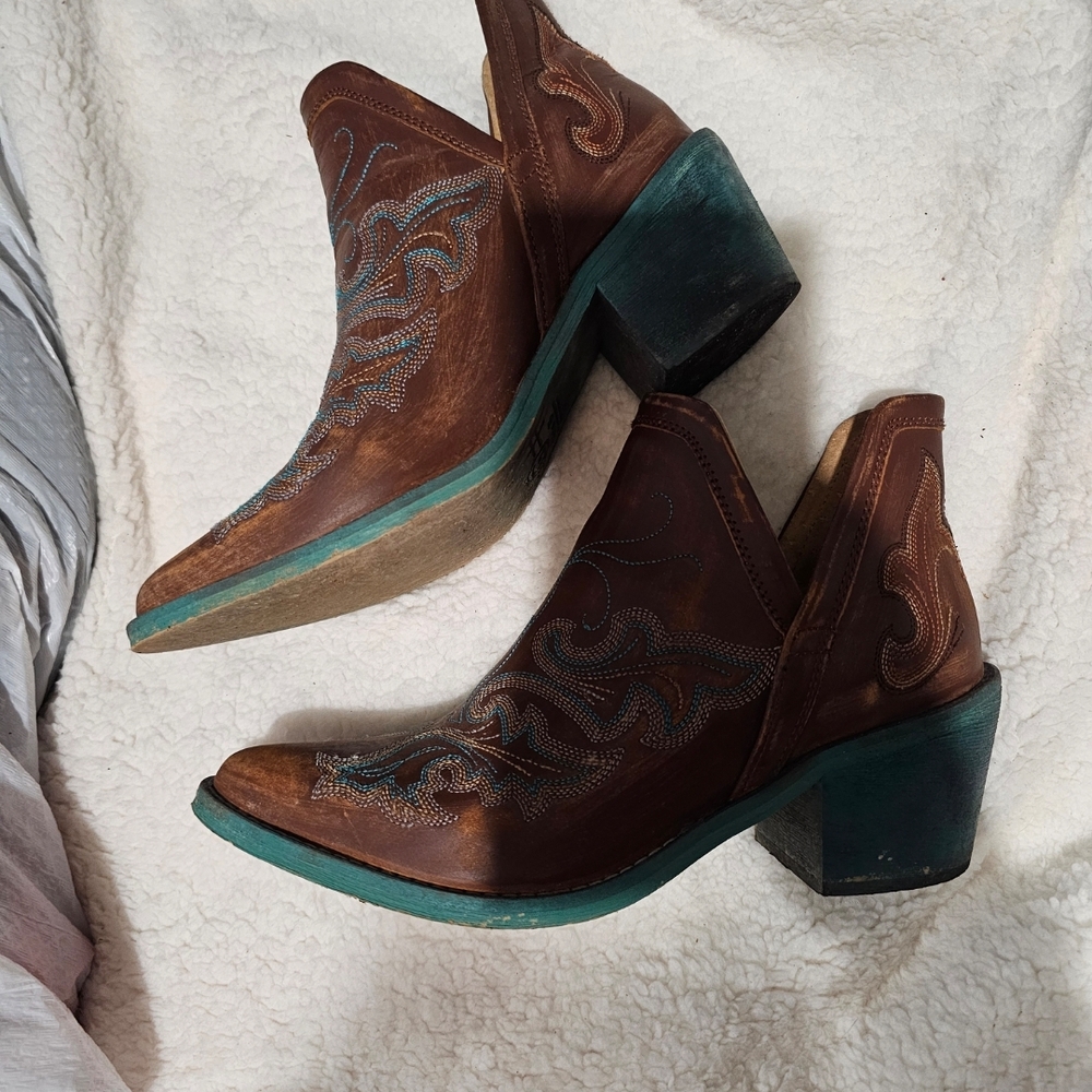 Circle G Brown and Blue Ankle Booties